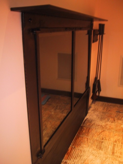Side View Glass Doors & 
Tool Set