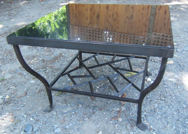 Ice Ray Table